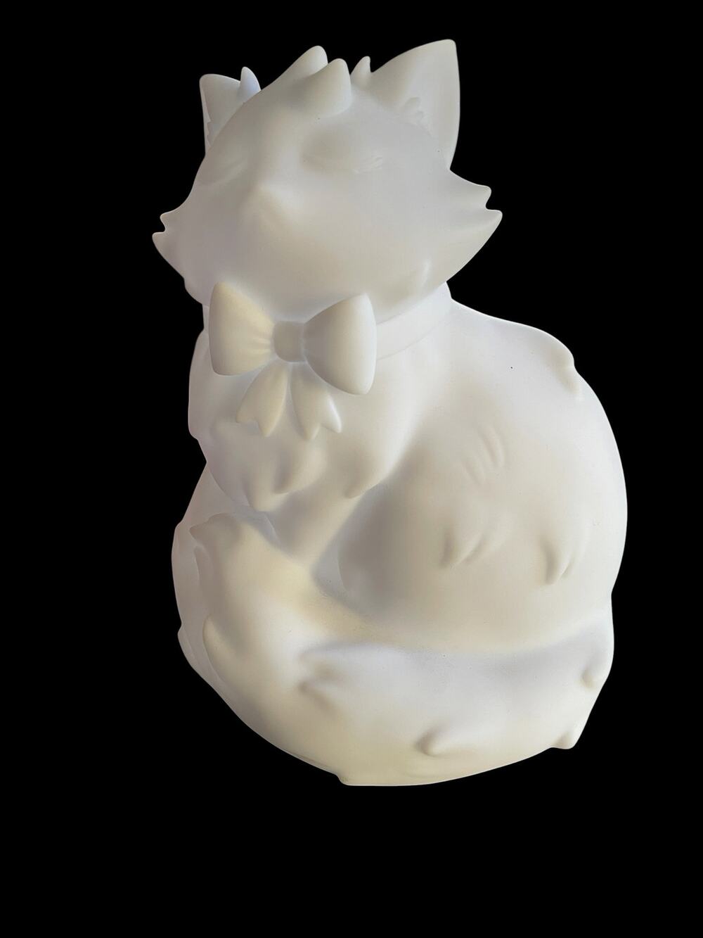 Lumi Fancy Cat Sculpted LED Night Light Color Changing Cute Kitten Battery Op